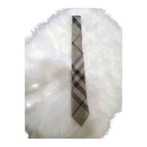 Burberry London Classic Tartan Tie   Tan Or Cream  Black Checkered Silk Tie
